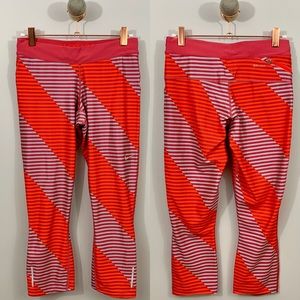 • NIKE • dri-fit cropped running pants •
